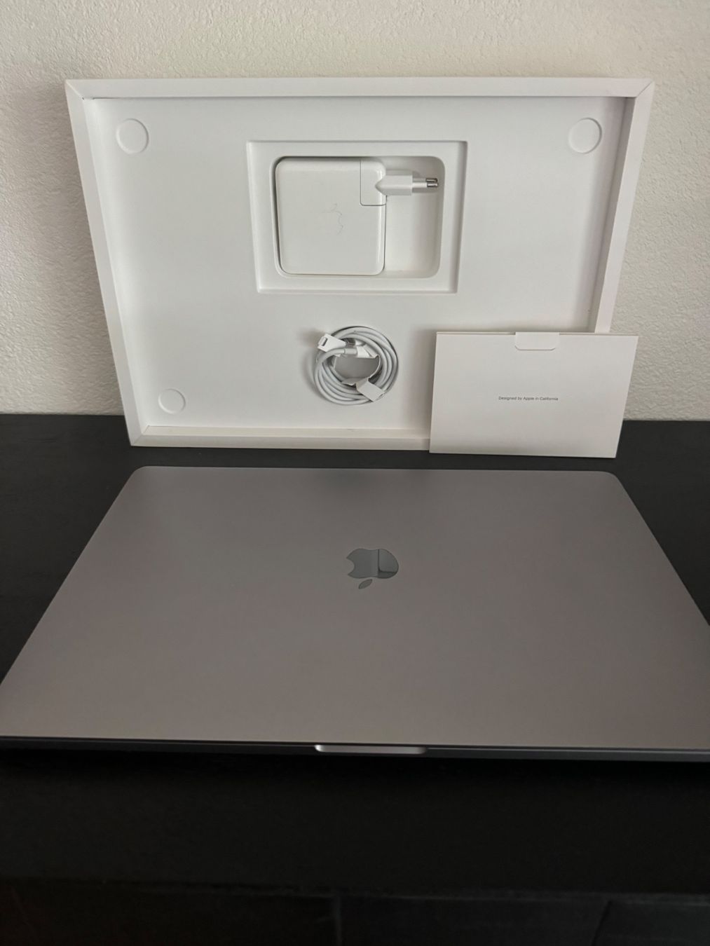 Apple PC: MacBook Apple Pro 16 - 1ère main - état impeccable – Usato da St-Aubin-Sauges venduto da Vente-Articles 2