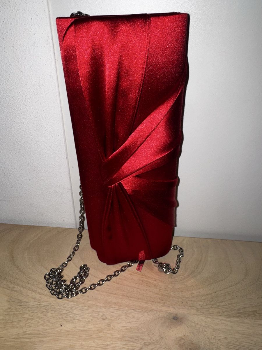 Taschen für Damen: Clutch Menbur rot mit Kette  – Gebraucht aus Neuenhof von Bornsh 1