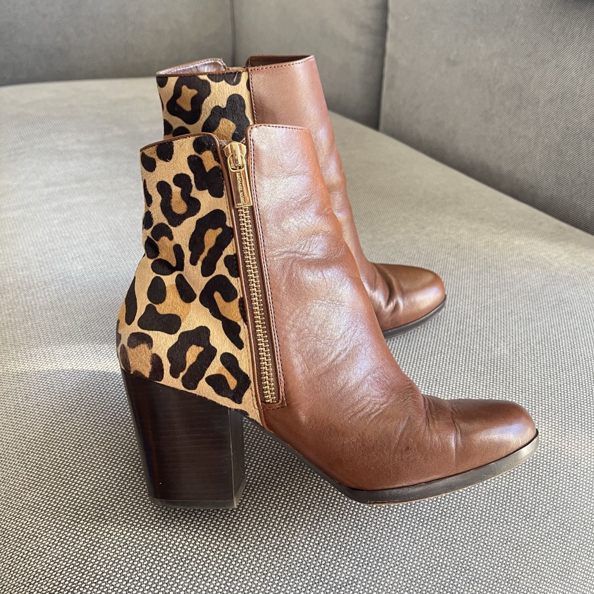 Michael Kors Damenschuhe: Michael Kors Stiefeletten, Größe 8,5 leopardmuster – Gebraucht aus Bern von dek_7bjd