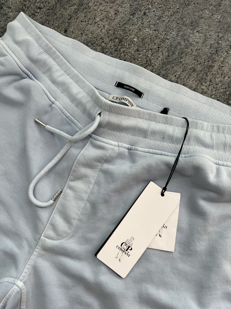 CP Company Pantalons: CP Company Shorts – Neuf avec emballage d'origine à St. Margarethen TG par compass.island 3