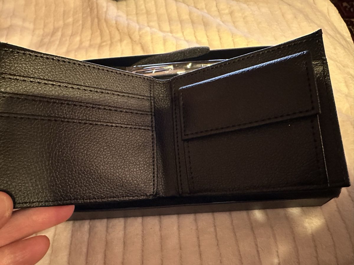 Brieftaschen: Brieftasche Set – Gebraucht aus Herbriggen von Sehrazade 3