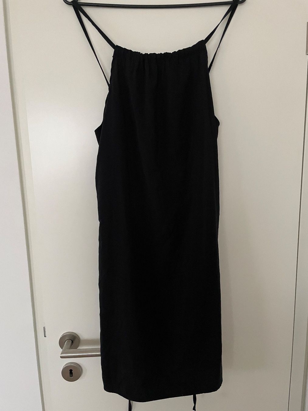 Vestiti: schwarzes Kleid von Sardinien – Usato da Winterthur venduto da saram26