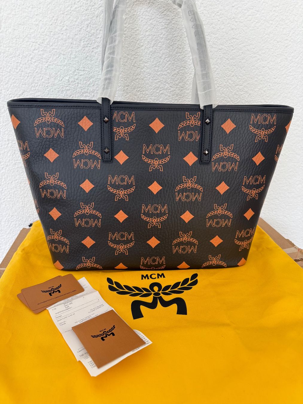 Mcm Borse da donna: MCM Shopper Tote Bag – Nuovo e nell'imballaggio originale da Wiedlisbach venduto da Sistershop