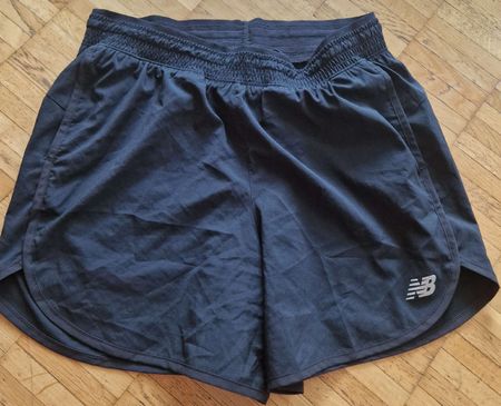 New Balance Laufshorts Damen Schwarz Grösse M