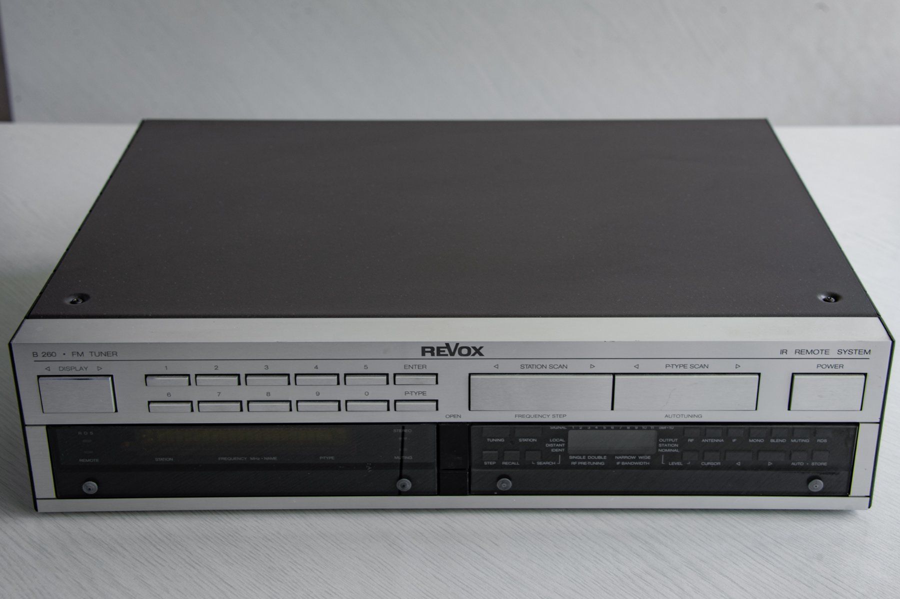 Revox Radio: REVOX B 260 Tuner – Usato da Rüti ZH venduto da Fadeproof 1