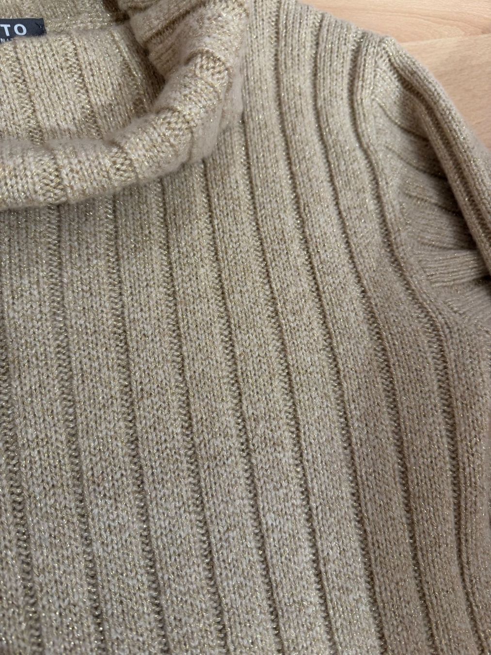 Maglioni & Felpe: Cooler Pullover/Strickkleid mit Goldfäden, Esisto, Gr. M – Nuovo (secondo la descrizione) da Oberrohrdorf venduto da maggys15 4