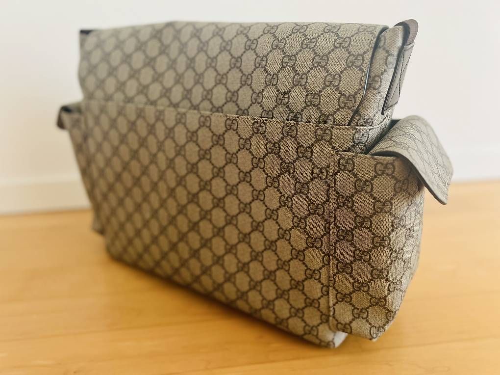 Gucci Sacs & sacs à dos: Originale Gucci Wickeltasche - wie neu! – D'occasion à Sursee par Aleksis 3