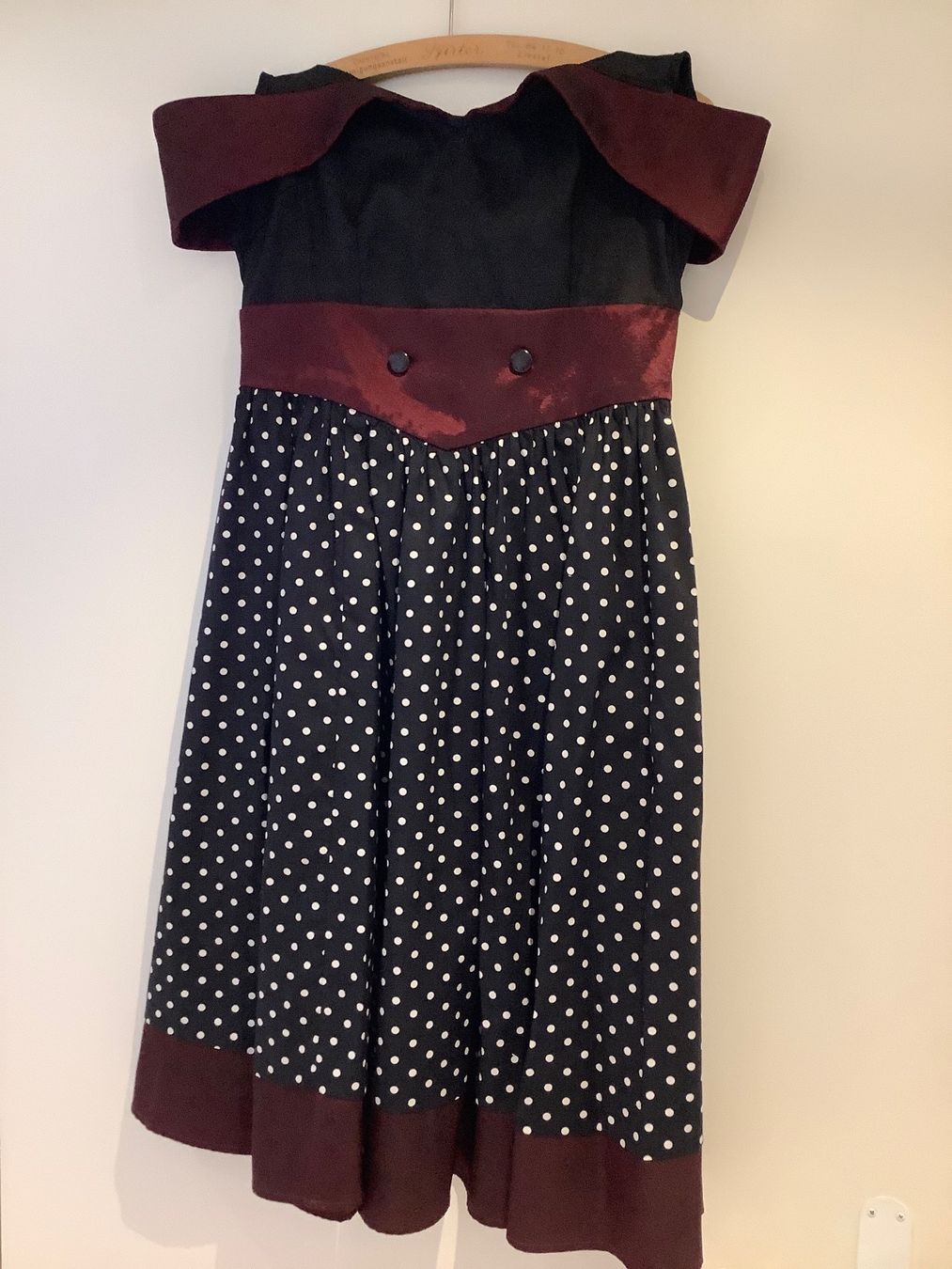 Kleider: Rock a Billy Kleid – Gebraucht aus Triesen von boston7