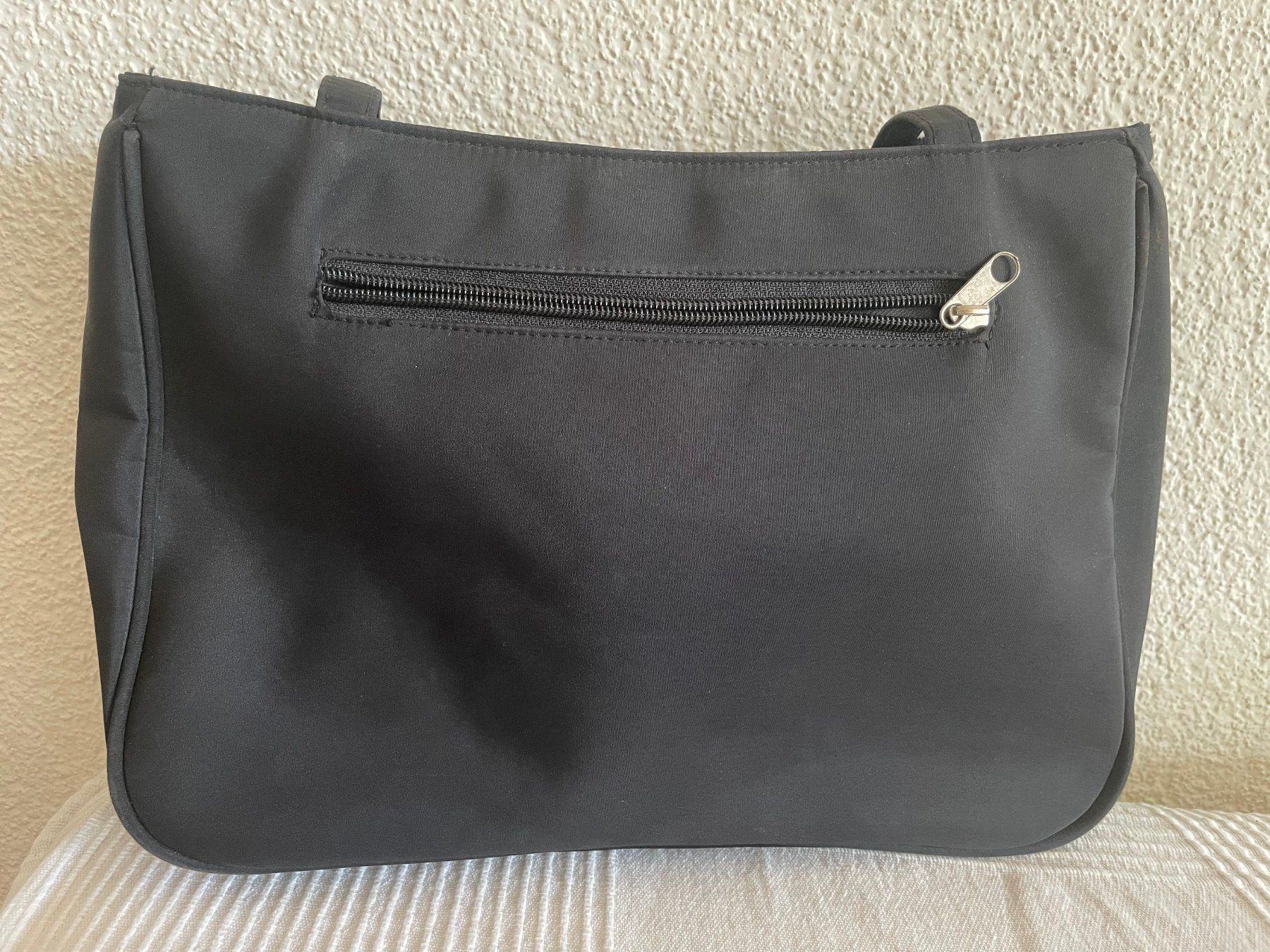 Borse da donna: Schwarze Tasche Rigany – Usato da Münchenbuchsee venduto da hamama18 2
