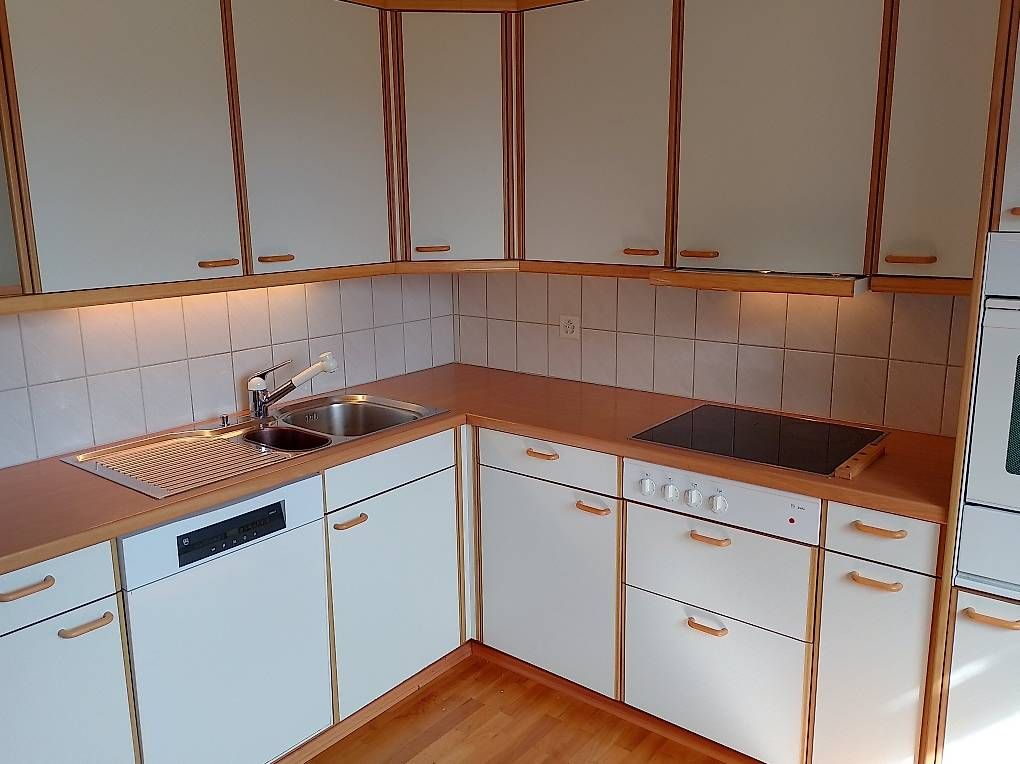Cuisines complètes: Einbauküche mit Holzabdeckung – D'occasion à Wattenwil par Jily 2