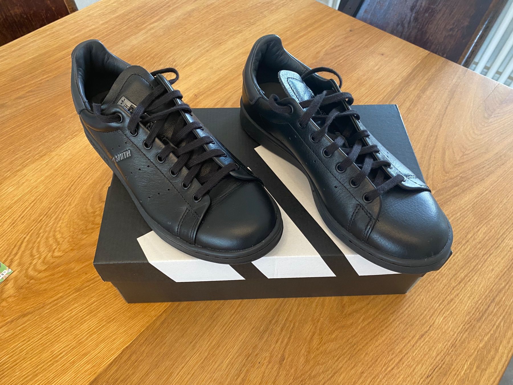 Adidas Scarpe da donna: Adidas Stan Smith – Usato da Basel venduto da Ruth070
