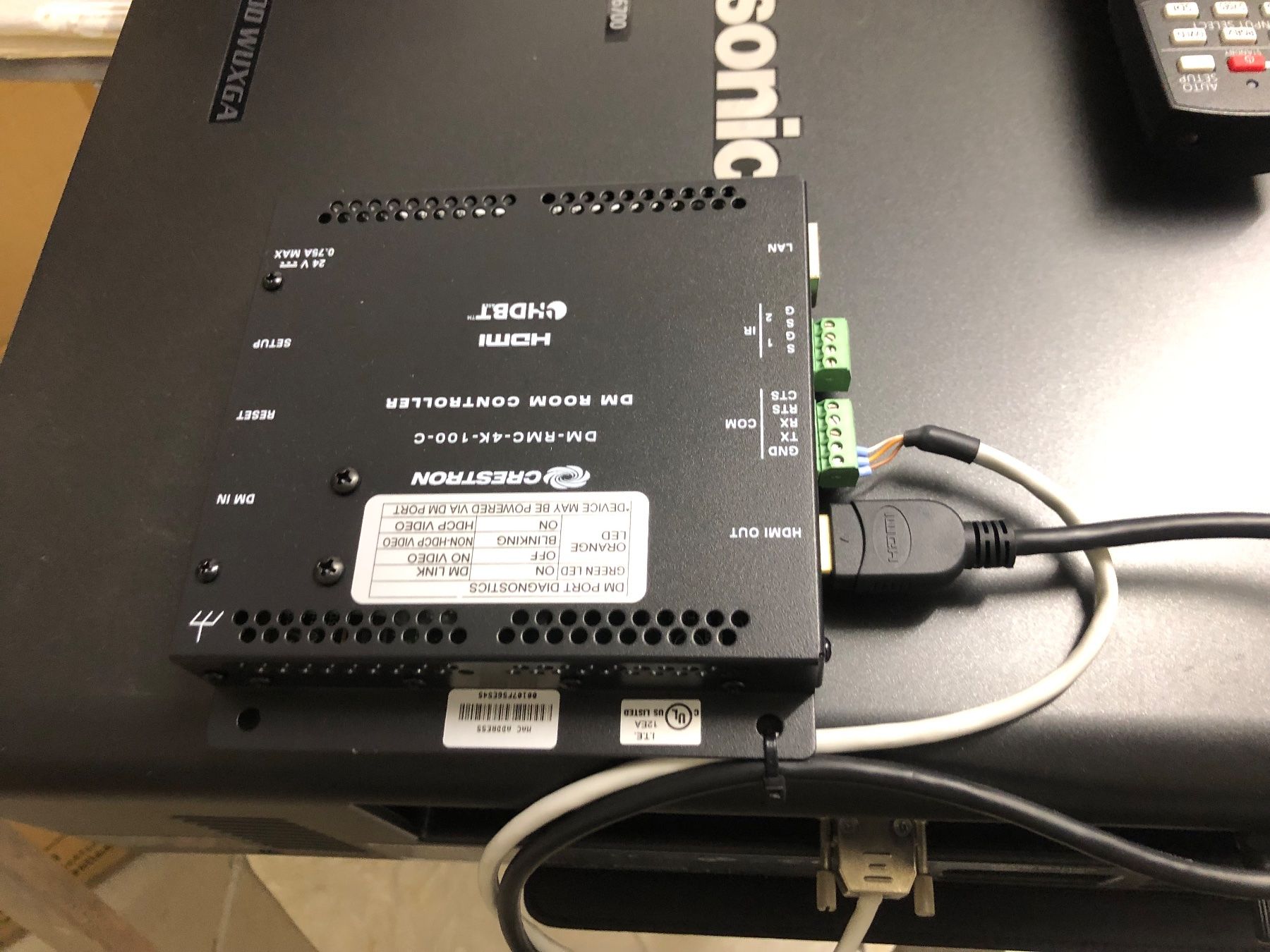Panasonic Proiettori: Panasonic Beamer – Usato da Oberwil BL venduto da scorpio70 7