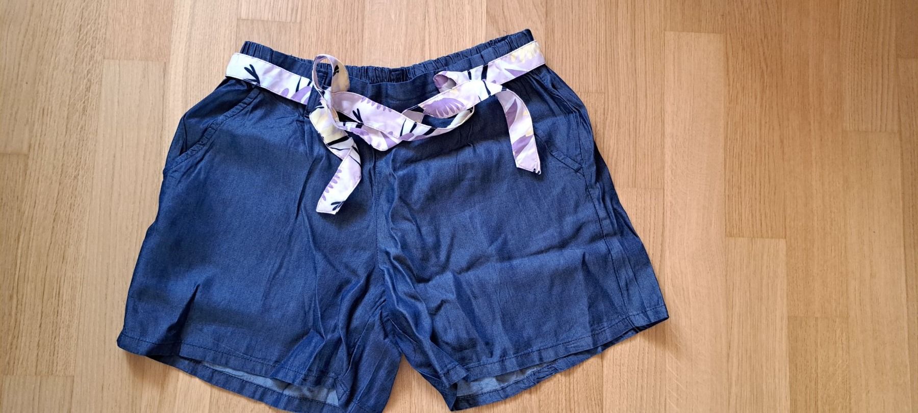 Pantaloni: short bleu (lyocell) – Nuovo e nell'imballaggio originale da Lussery-Villars venduto da pousinete02