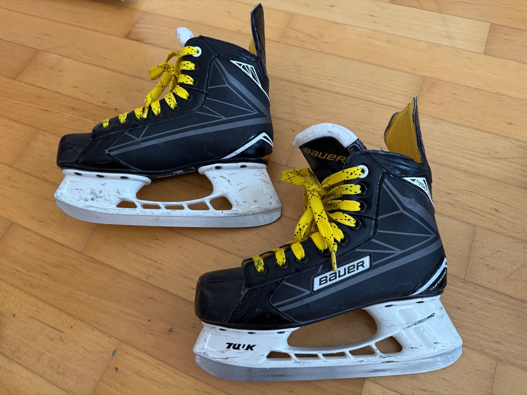 Bauer Pattini da ghiaccio: Eishockeyschlittschuhe Bauer Supreme Grösse 37.5 – Usato da Baar venduto da annhappy