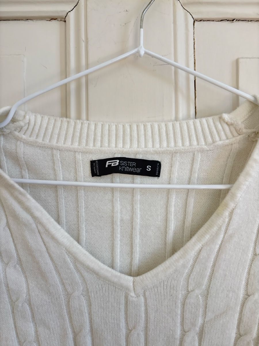 Maglioni & Felpe: FB Sisters White Cable Knit Cropped Sweater - Size S – Nuovo (secondo la descrizione) da Zollikon venduto da ely.p 1
