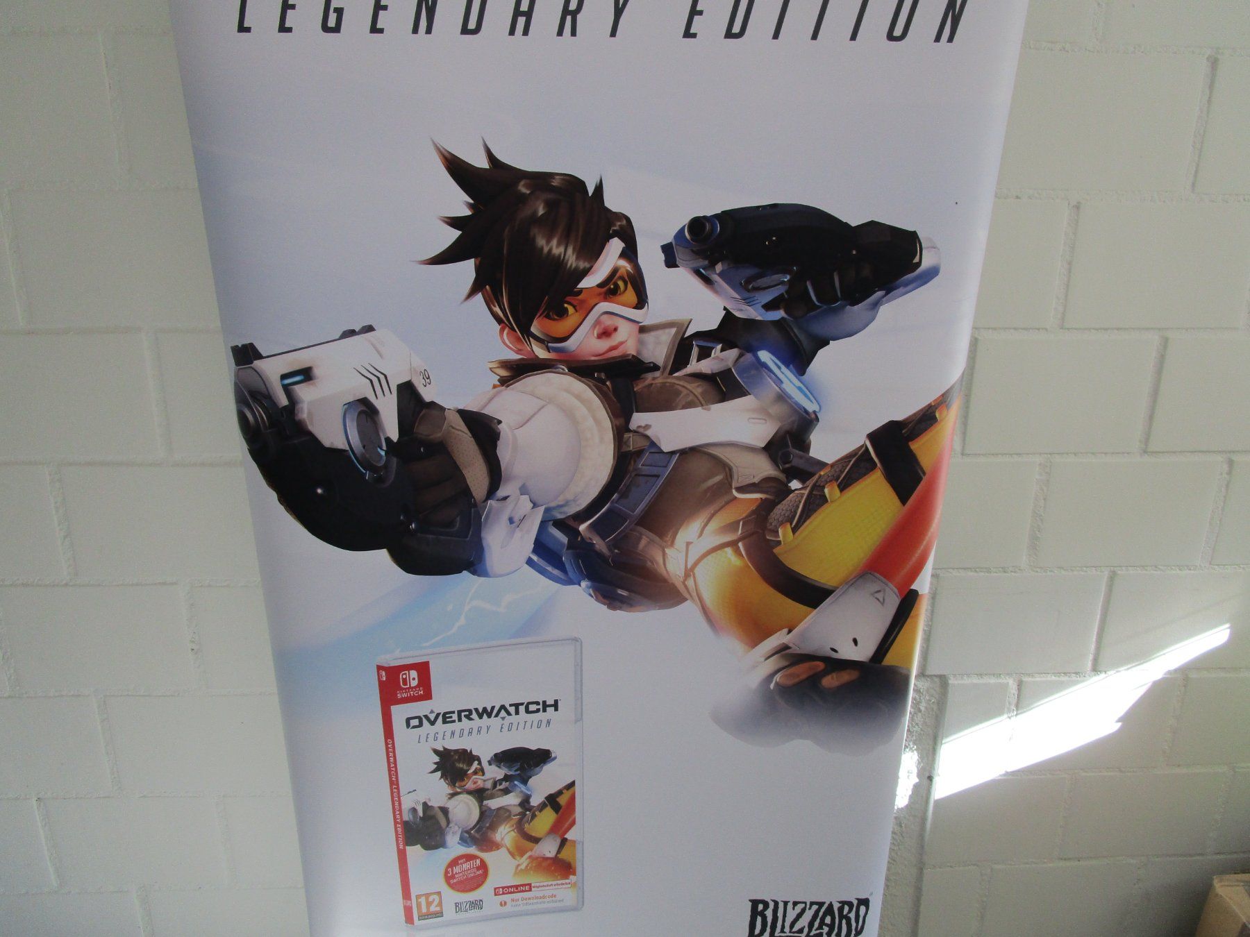 Giochi: Roll-Up Werbebanner Overwatch Legendary Edition - Switch – Usato da Goldau venduto da agestuffer 2