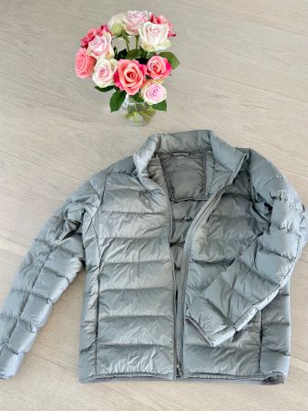 Uniqlo Ultra Light Down Man Gr. M grau