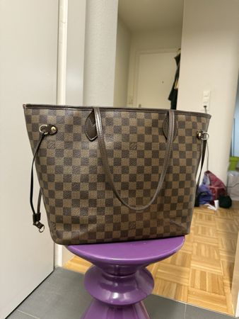 Louis Vuitton Neverfull MM, gebraucht mit Gebrauchsspuren.