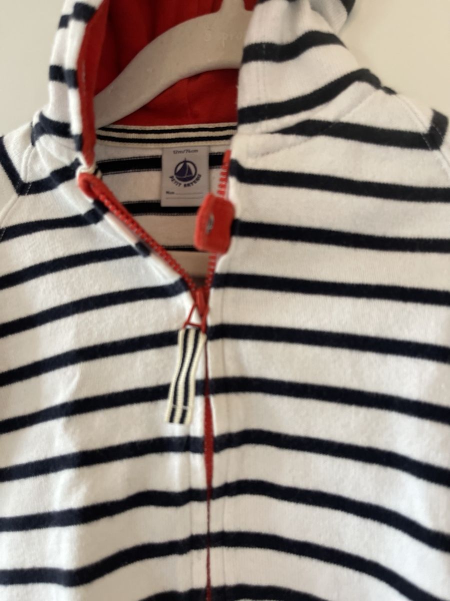 Petit Bateau Lotti & Set di vestiti: Petit Bateau Set 12 Monate Weste und Oberteil – Usato da Schlieren venduto da Keluwei 7