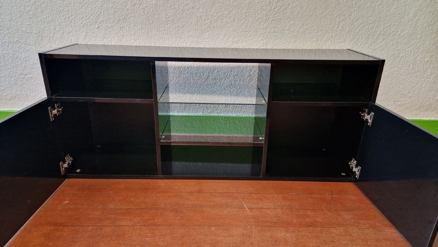 TV Möbel: TV-Möbel Schwarz mit Glasablagen – Gebraucht aus Nussbaumen TG von JkStEner 1