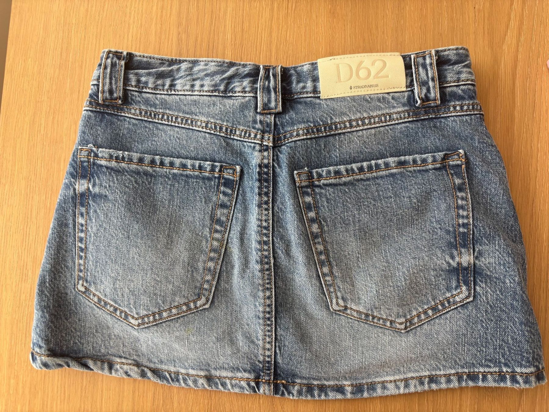 Stradivarius Vestiti & Gonne: blauer Stradivarius Rock 32 – Nuovo (secondo la descrizione) da Kilchberg ZH venduto da Yves076 1