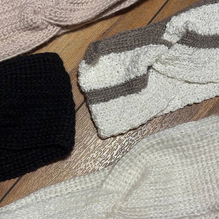 Chapeaux, bonnets & casquettes: Stirnband gehäkelt NEU – D'occasion à Reichenbach i. K. par likki07 2