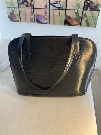 Louis Vuitton Lussac noir, cuir Epi, excellent état!