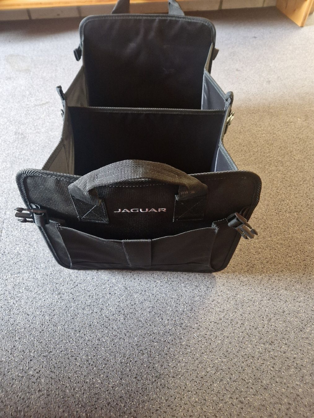 Borse: Jaguar F pace SVR / Tasche – Nuovo (secondo la descrizione) da Brig venduto da Sonne11 2