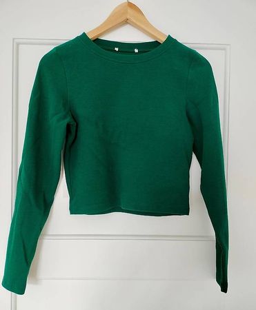 Grünes Crop-Top langarm / Longsleeve