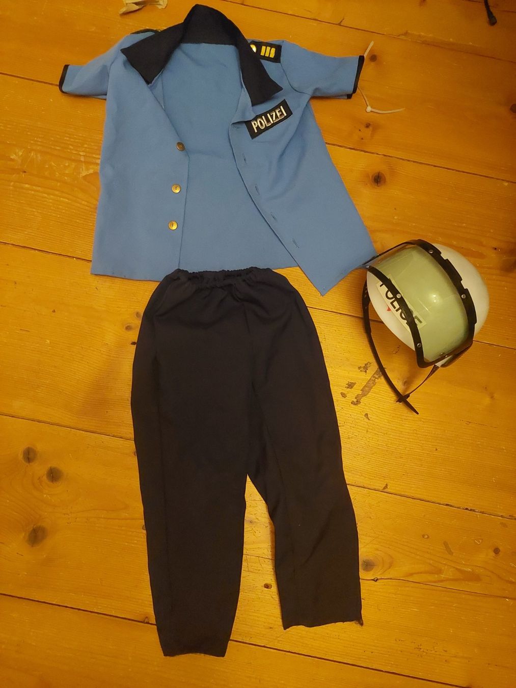 Kostüme: Polizei Kostüm Kinder Grösse 104 – Gebraucht aus Beckenried von Havacola