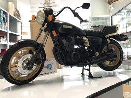 Yamaha Motorrad 1:8GEBAUT Rarität, Top Zustand