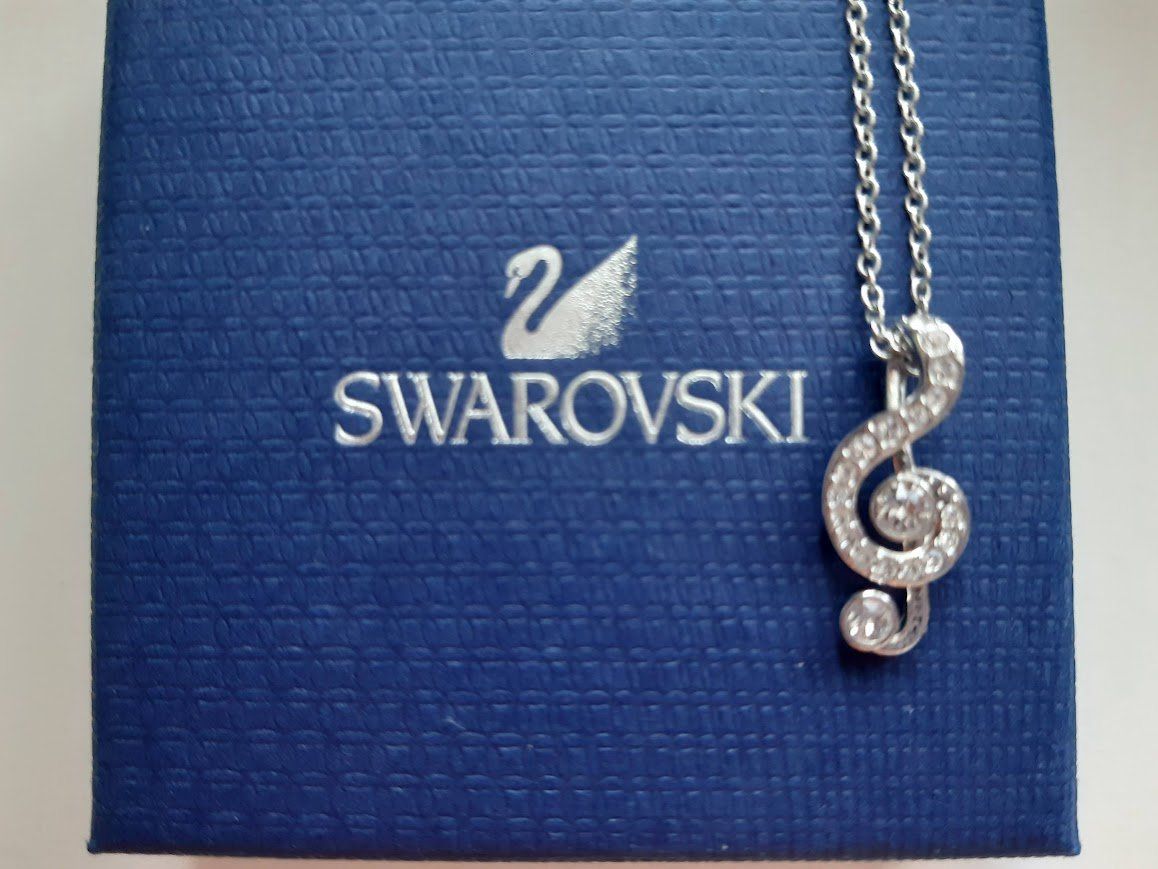 Swarovski Catenine: Swarovski Halskette Notenschlüssel – Nuovo e nell'imballaggio originale da Meilen venduto da Aesthetin 1