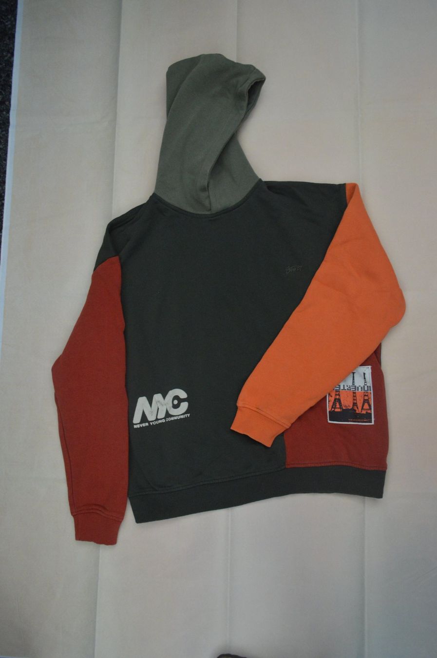 Maglioni & Felpe: Hoodies - Pullovers – Usato da Buchs SG venduto da die_zc5l