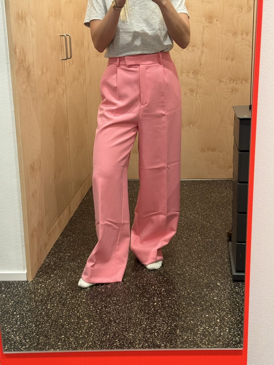 Zara Pantaloni: Zara pink trousers size 36 – Usato da Zürich venduto da gva_r9gs