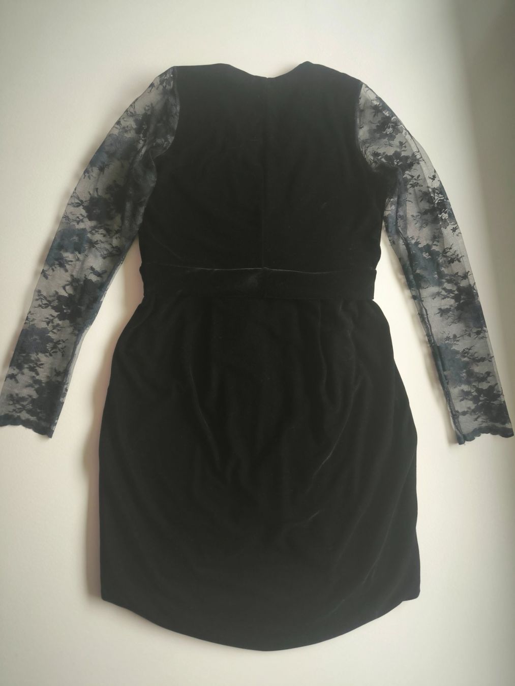 Robes: Wunderschönes schwarzes Samtkleid EU 40 – D'occasion à Wallisellen par C_DM 8