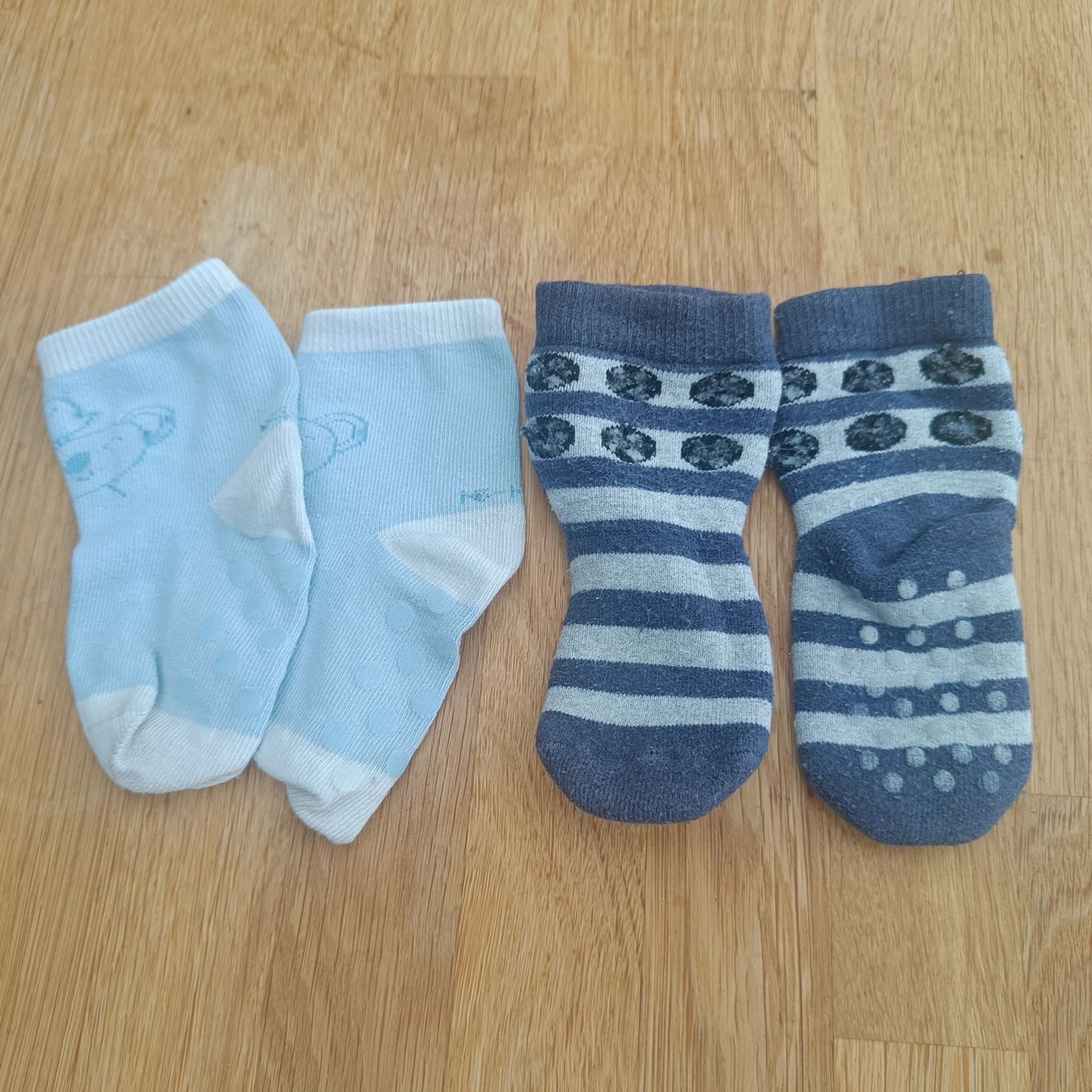 Calze per bambini: Socken antirutsch Grösse  15-18 – Usato da Jaberg venduto da urig17.