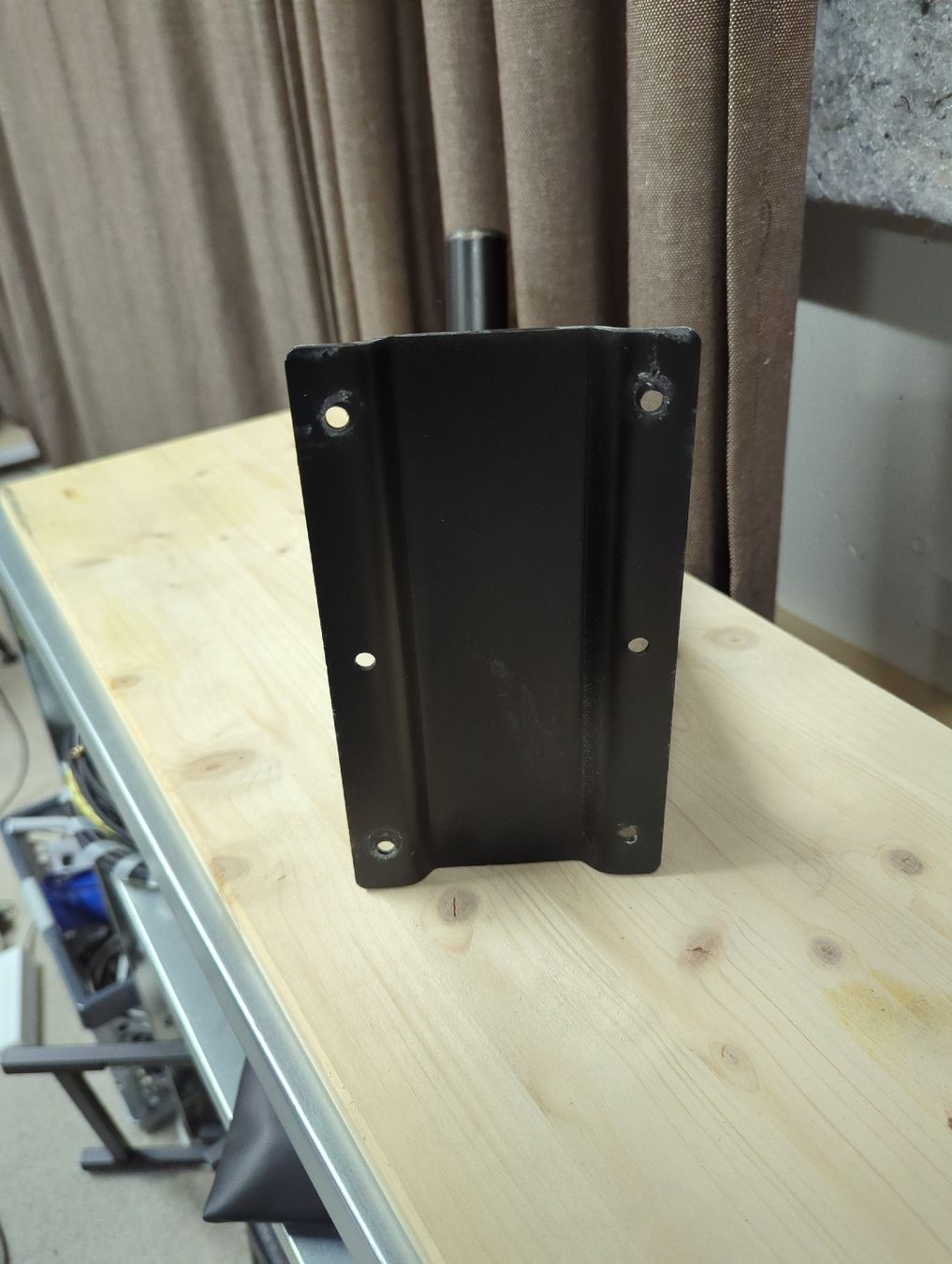 Supporti a parete: 2x Millenium BS-500 Speaker Wall Mount Bracket - Perfect! – Usato da Glattpark(Opfikon) venduto da kzarrr75 2