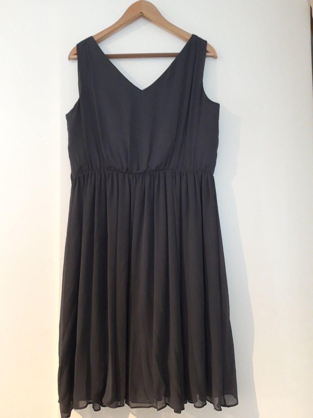 H&M Vestiti: Hübsches Chiffonkleid von H&M – Usato da Oberengstringen venduto da Kimchimon 1