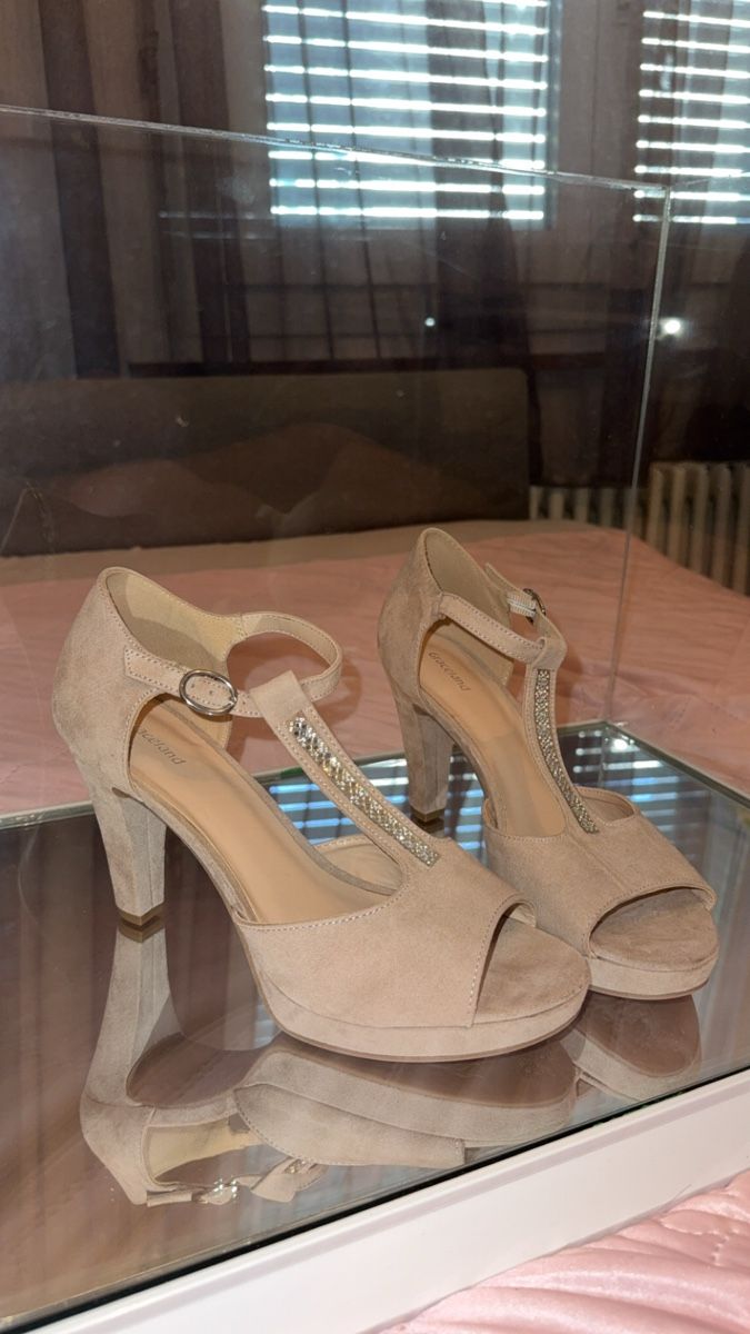 Graceland Damenschuhe: Damenschuhe Sandalen beige – Neu und originalverpackt aus Buchs AG von era_5wsj 1