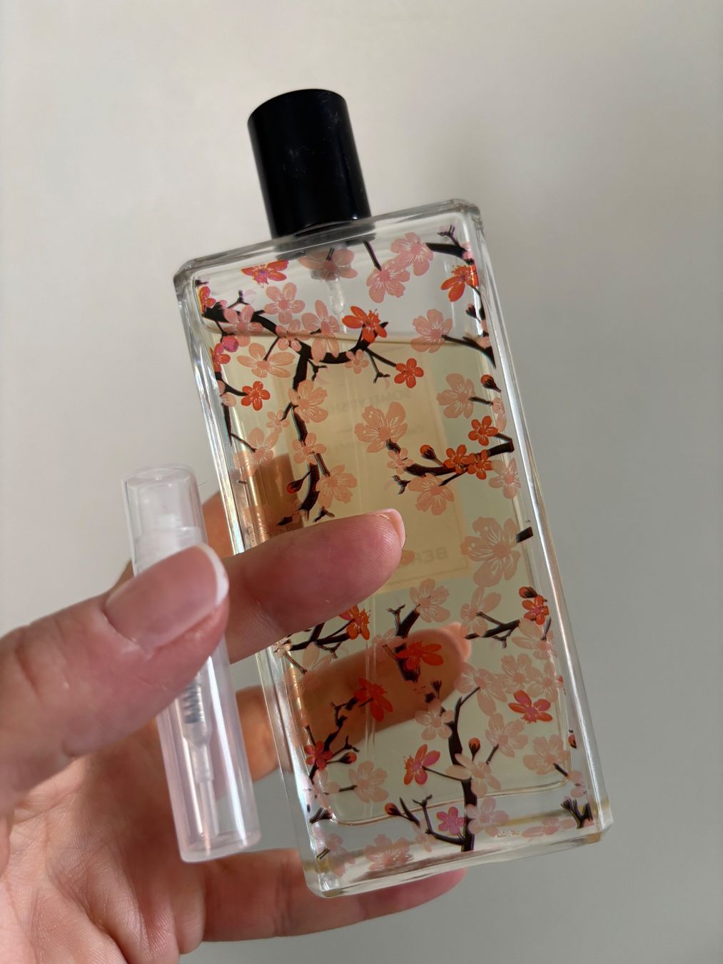 Profumi & Eau de Toilette: BERDOUES SOMEI YOSHINO Abfüllung EDP 2ml. – Nuovo e nell'imballaggio originale da Zürich venduto da deruja 2