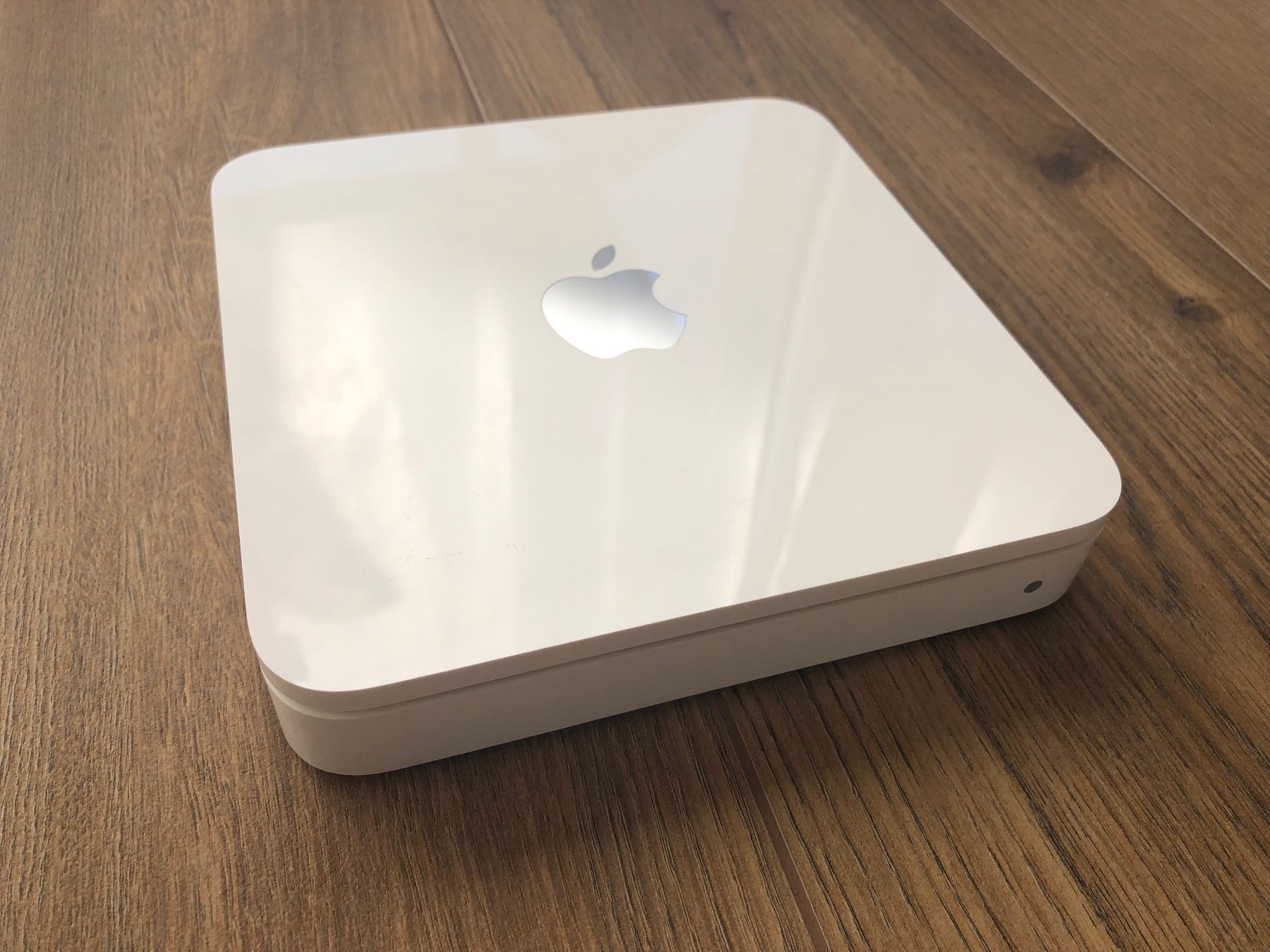 Dischi rigidi: APPLE TIMECAPSULE NAS 2TB – Usato da Mülenen venduto da CreativeSolutions 3