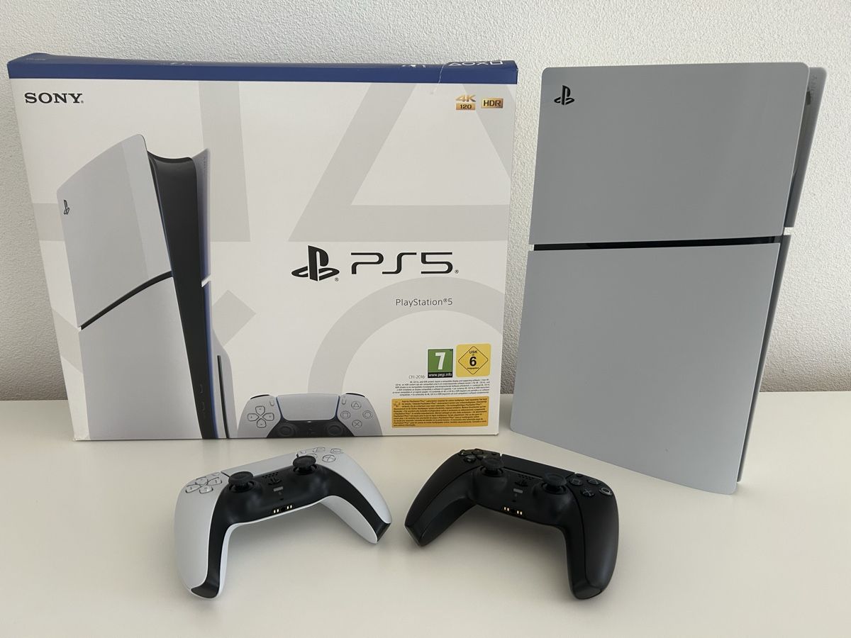 Sony Console: PlayStation 5 Disc Edition + 2 Controller + FC 25 – Usato da Kloten venduto da jan_vt58