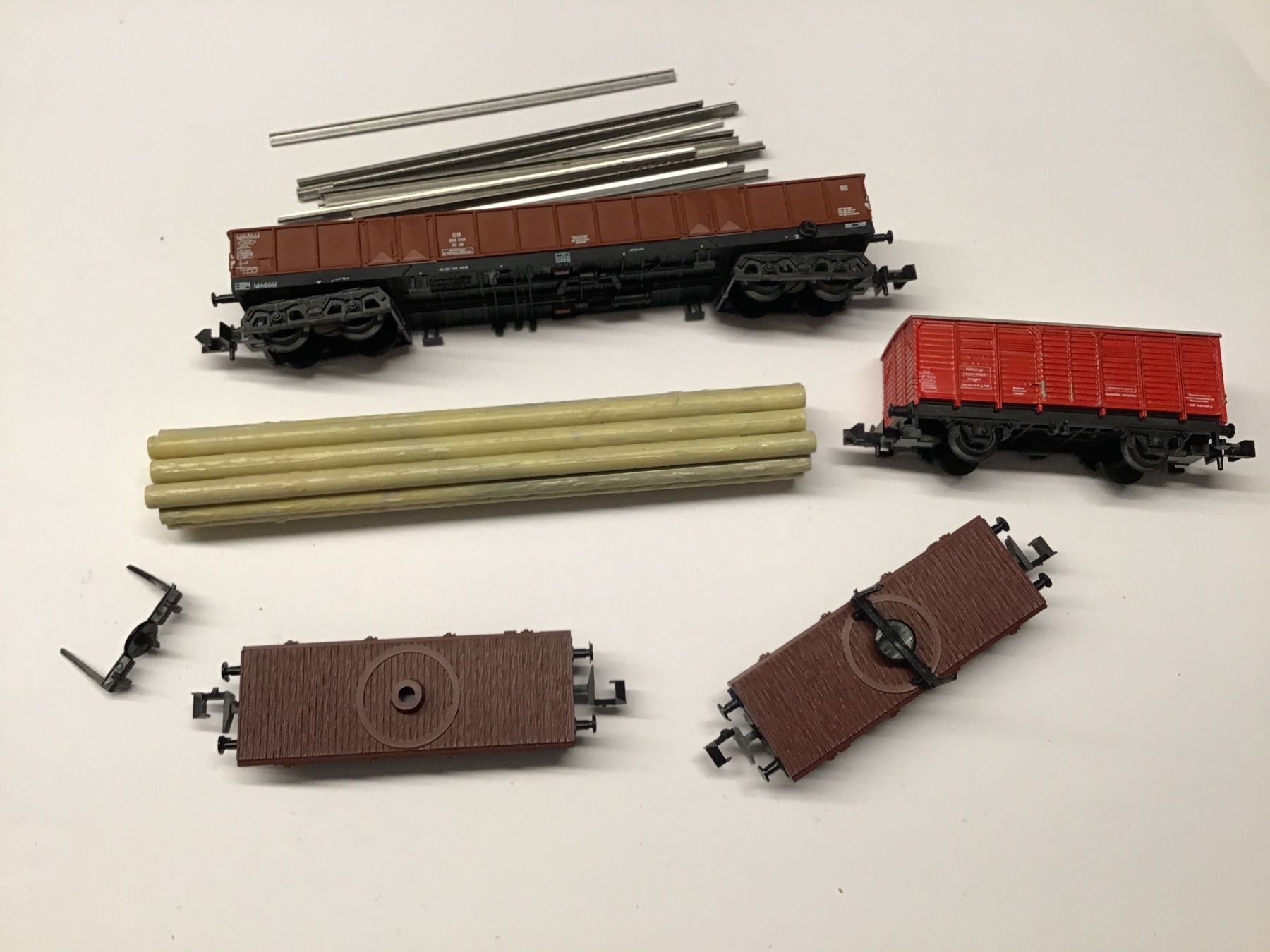 Modellini di ferrovie: ROCO Gueterwagen N 3X – Usato da Männedorf venduto da Modellbau-wyss 1