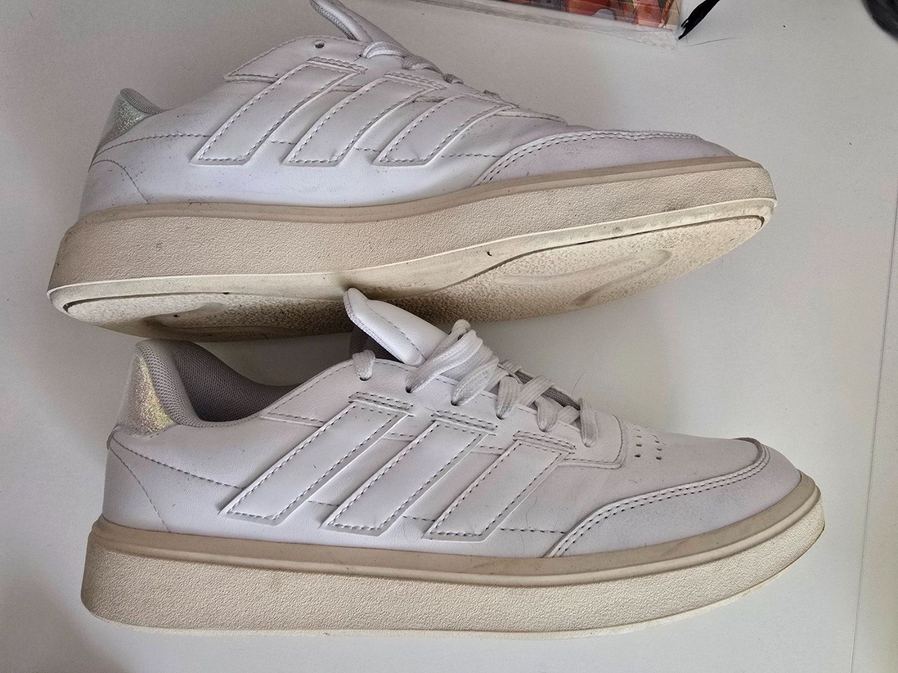 Adidas Scarpe da donna: ADIDAS CURT REVIVAL - 39 1/3 – Usato da Buchrain venduto da reloca