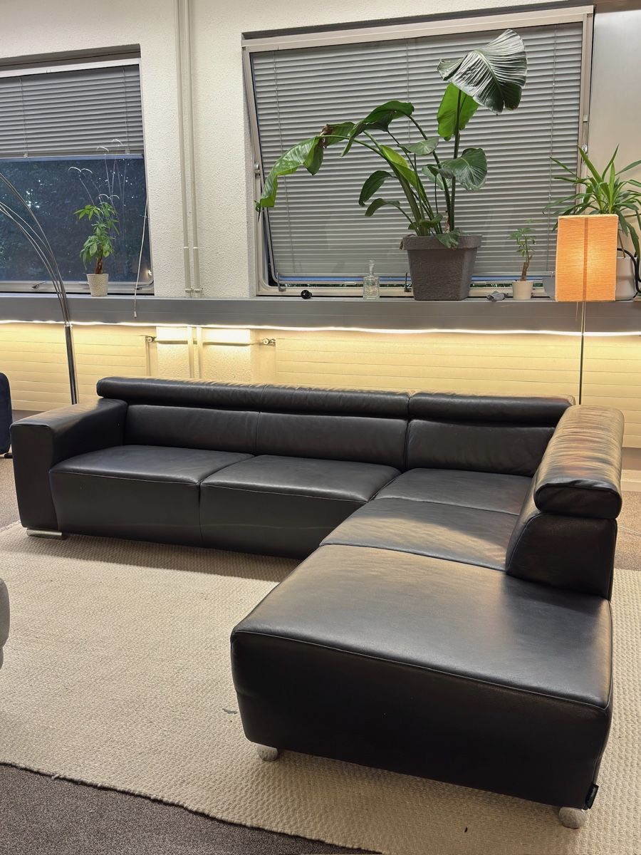 Sofas: Ultsch Polstermöbel Ecksofa, schwarzes Rindsleder – Gebraucht aus Fehraltorf von Sofalab.swiss 2