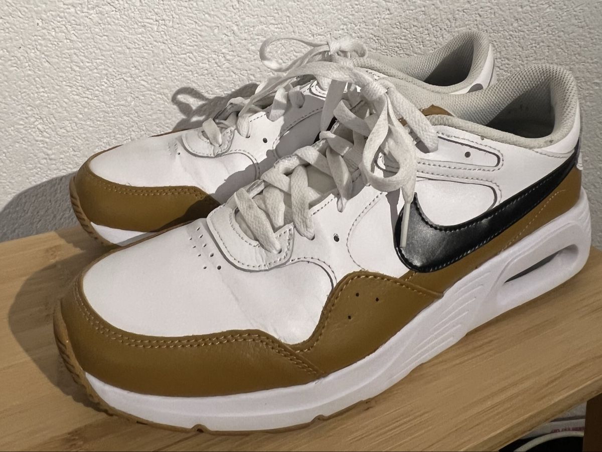Nike Chaussures hommes: Baskets Nike air – D'occasion à St-Pierre-Clages par ste_xk6p 3