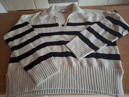 Pull marinière col en V 3% laine taille XL marque Bershka