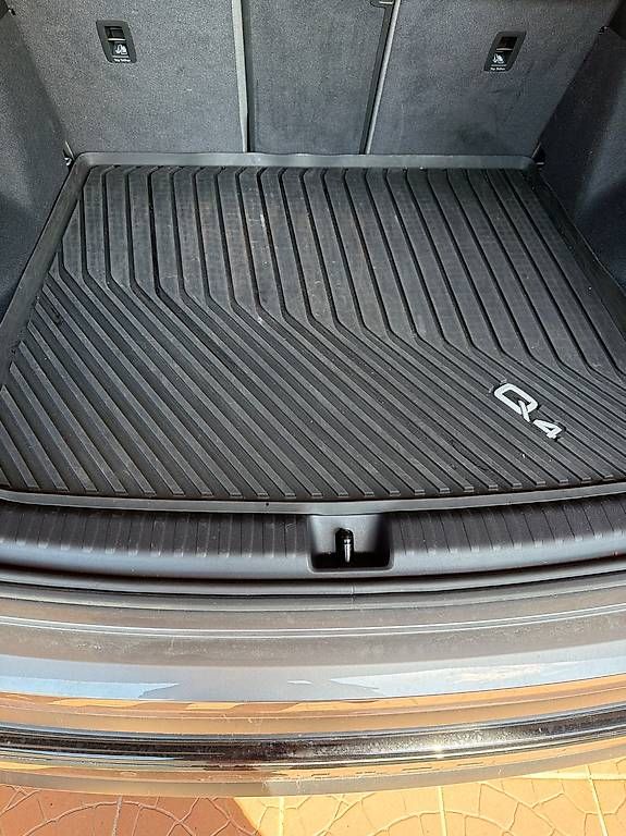 Tappeti & Tappetini: Tapis Audi Q4 caoutchouc  – Usato da La Chaux-de-Fonds venduto da Binou