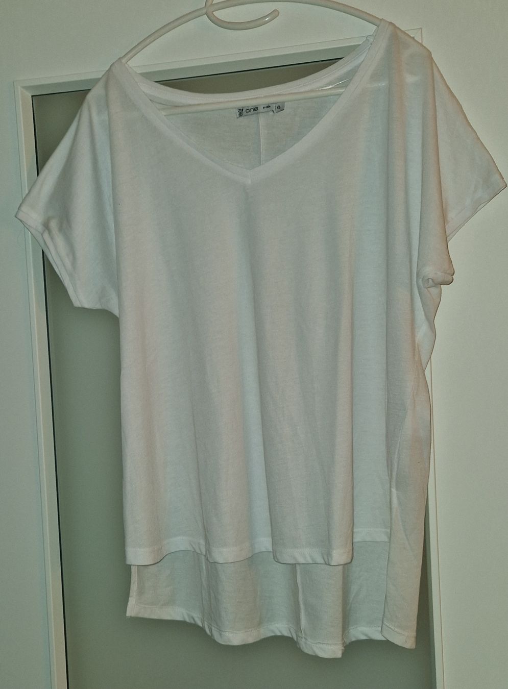 T-Shirts: tshirt pour femme XL – Gebraucht aus Couvet von Pioune