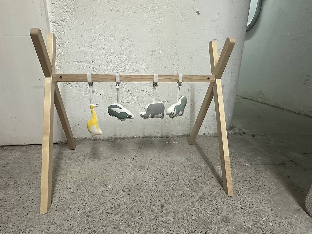Jouets: Mobile aus Holz – D'occasion à Zürich par SF_CH_8 1